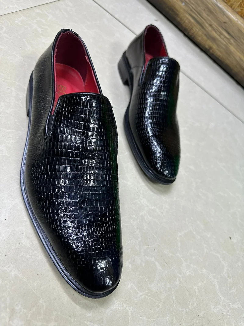 formal_quality_premium_bossini__leather_men's_black_slipon_leather_shoes_2.webp