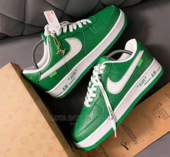 green_and_white_louis_vuitton_x_nike_air_force1_low_2.webp
