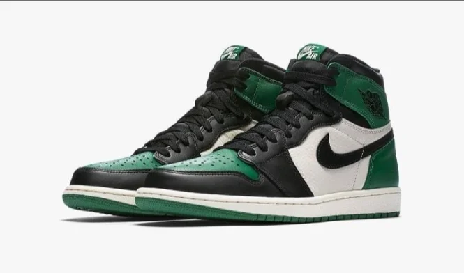 green-_black_nike_air_jordan_1_retro_high_sneakers_2.webp