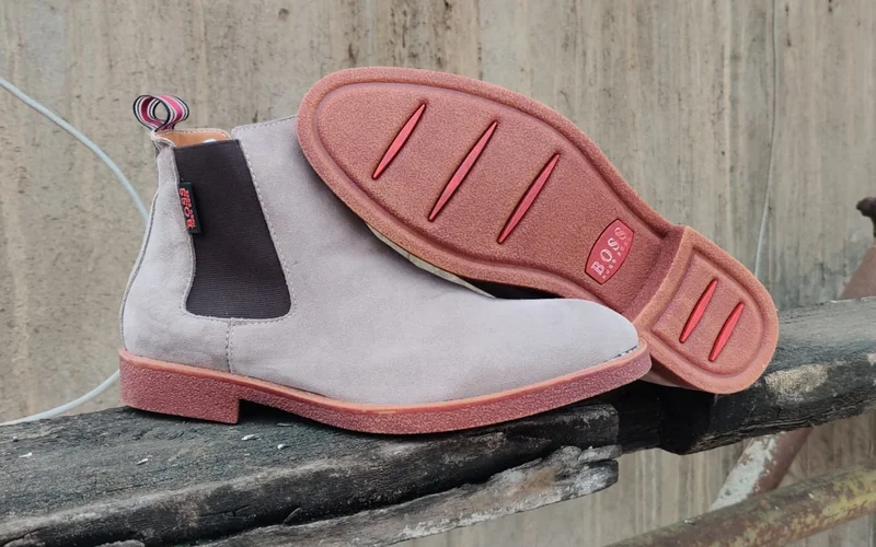 grey_men’s_chelsea_hugo_boots_2.webp