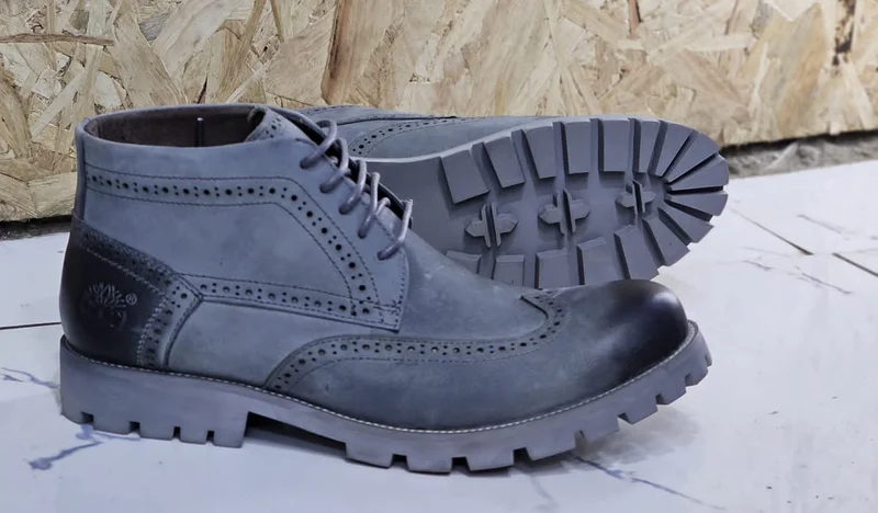 grey_premium__leather_timberland_boots_for_men_2.webp