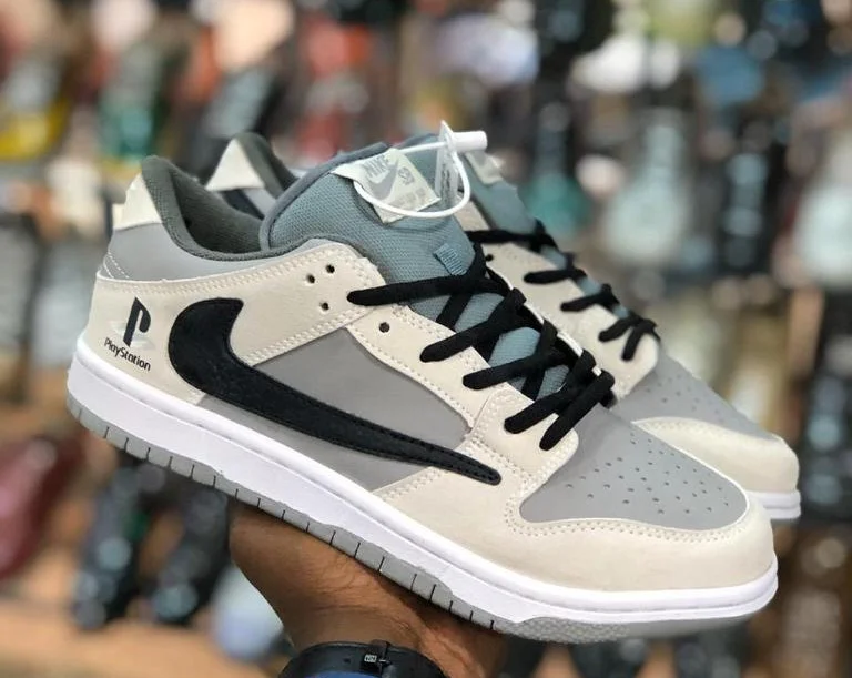 grey-white-black_nike_dunk_low_travis_scott_x_playstation_2.webp