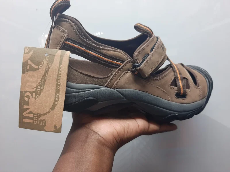 high_quality_teva_outdoor_sandals_2.webp