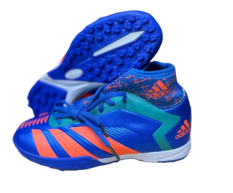 high_top	_adidas_football_shoes_lace_up_indoor_turf_running._2.webp