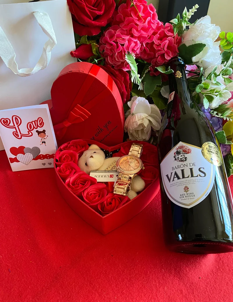 hot_valentine_ladies_pack_x_baron_red_wine_2.webp