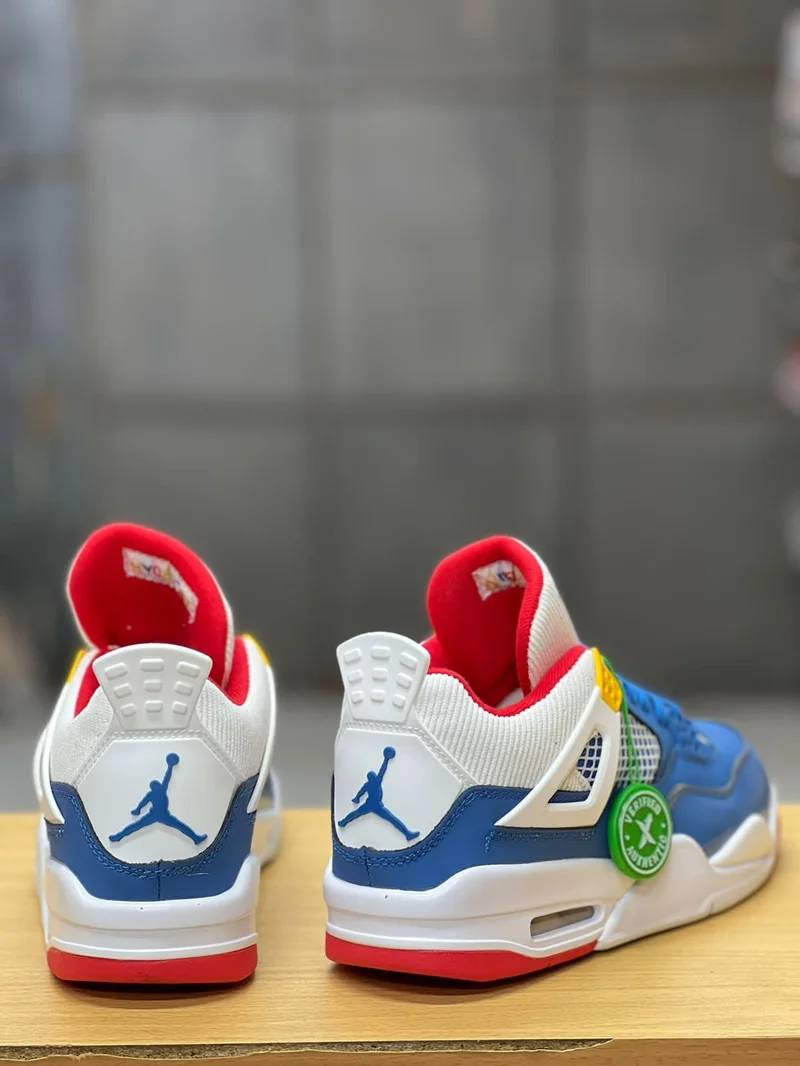 jordan_4_‘messy_room’_s_unisex_sneakers_2.webp