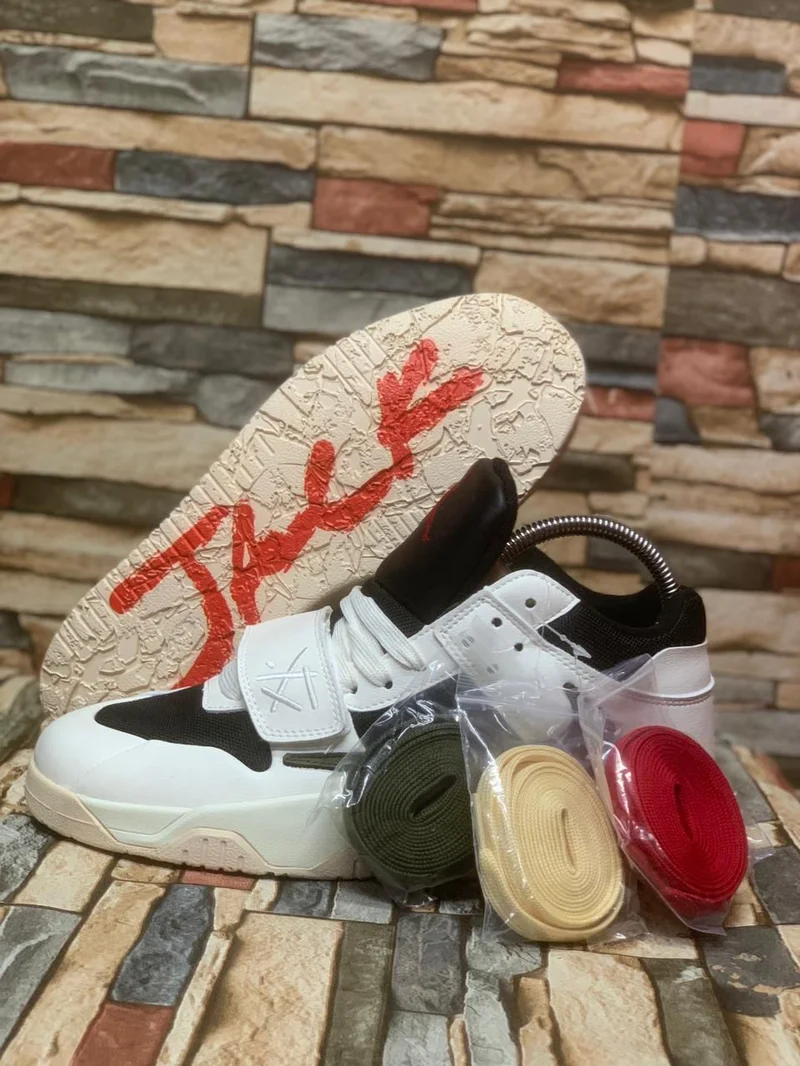 jordan_jumpmam_jack_tr_travis_scott-black_2.webp