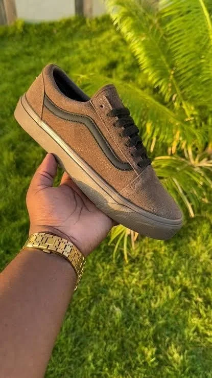 kangaroo_old_skool_vans_leather_shoes_._2.webp