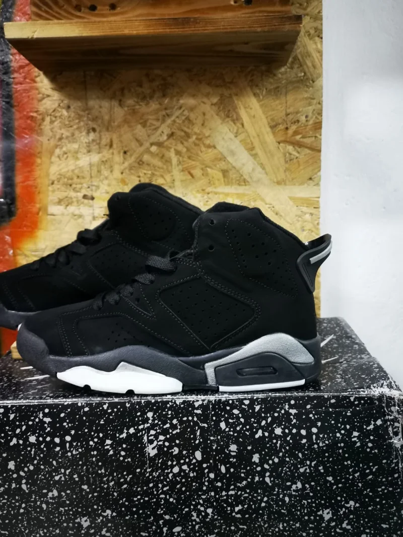 kids_air_jordan_6_“black_and_white_”_children_sneakers_2.webp
