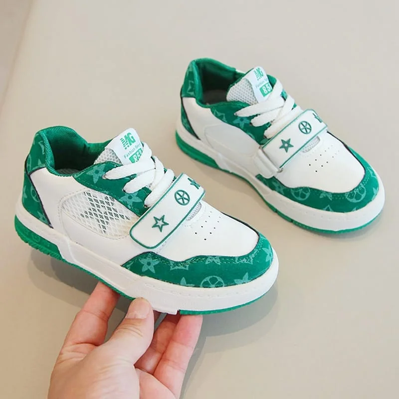 kids_white_&_green_sneakers_-_trendy,_comfortable,_durable_-_little_fashionistas_2.webp