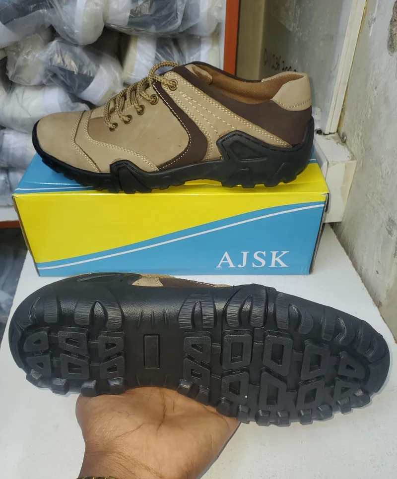 laced_right_brown_ajsk_all-terrain_outdoor_smart_casual_loafers_2.webp