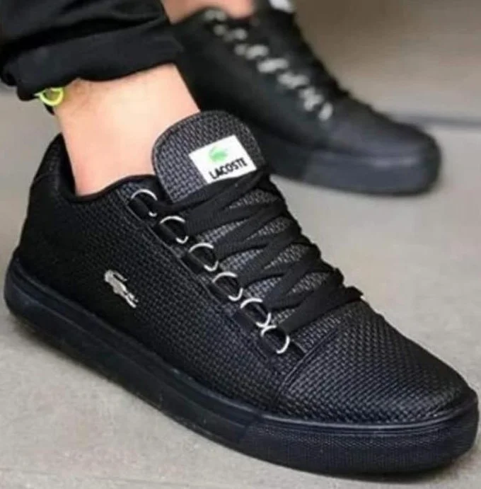 lacoste_footwear_quality_leather_men's_trainers_black_sneakers_2.webp