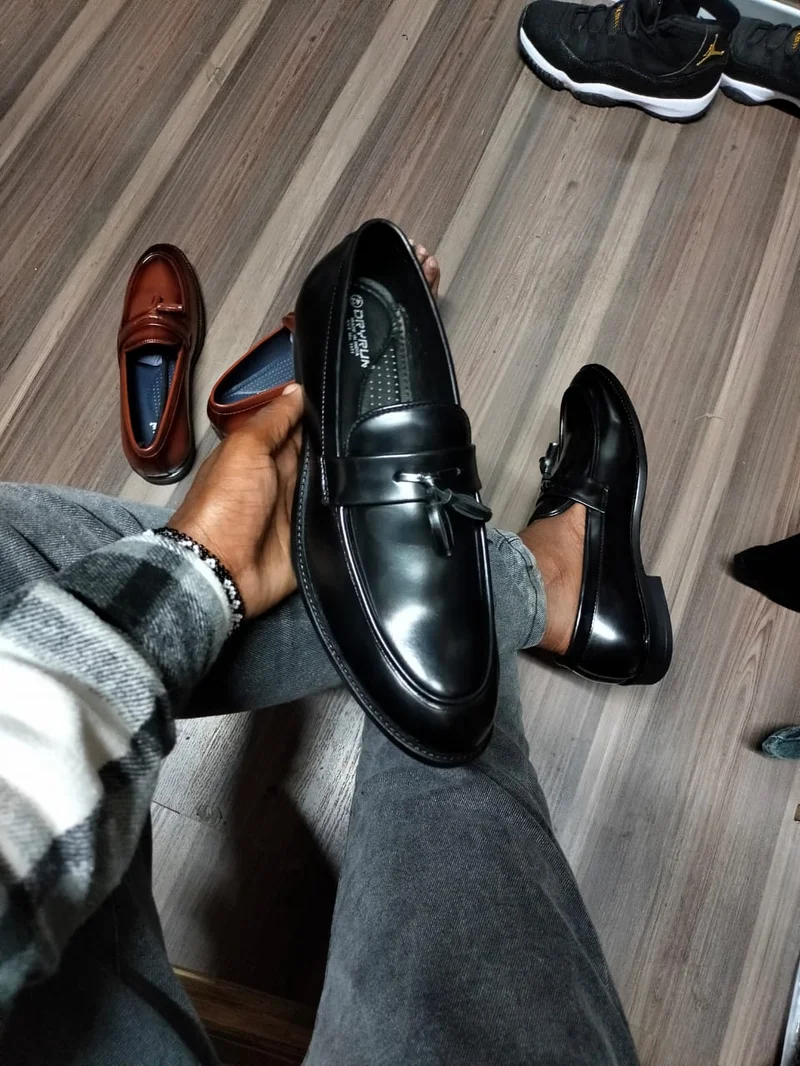 leather_quality_official__casual_slipon_black_mens_shoes_with_kiltie_2.webp