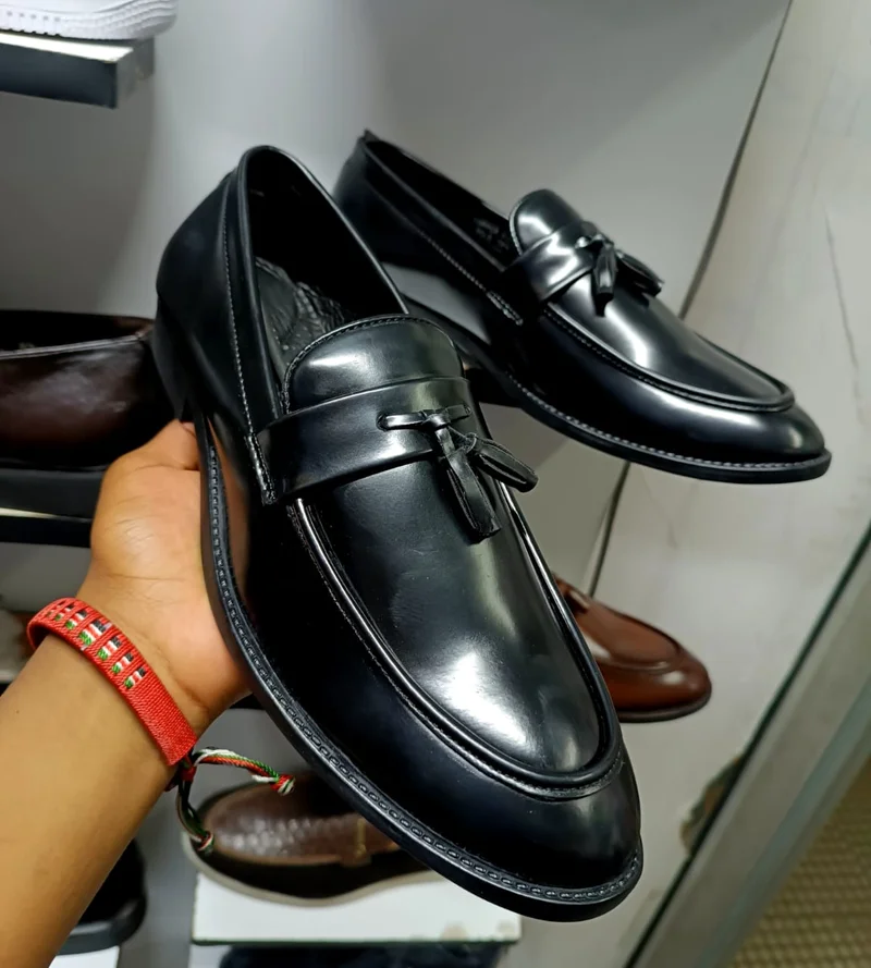 leather_quality_official__casual_slipon_black_mens_shoes_with_kiltie_3.webp