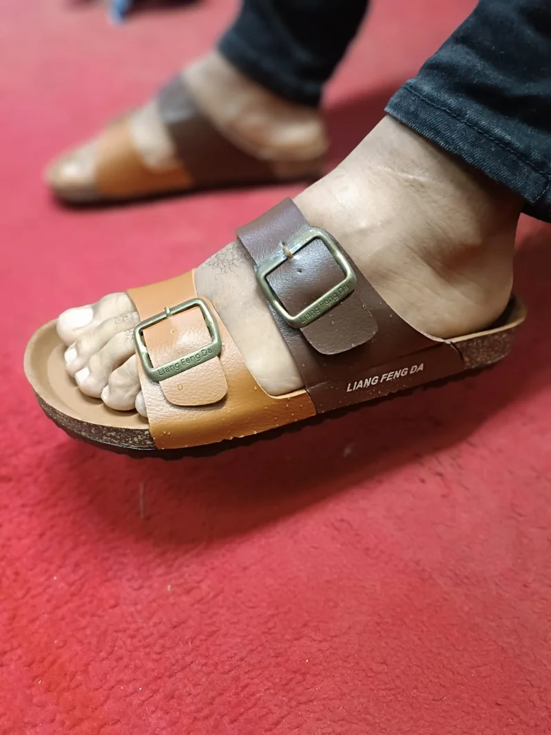 leather_slides_brisket_sandals_double_buckle_open_toe_footbed_sandals_2_1.webp