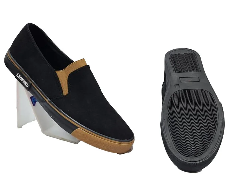 leopard_slipon_mens_rubber_shoes_2.webp