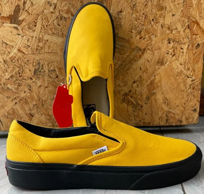 low-top_slip_on_double_soled_authentic_vans_shoes_2.webp