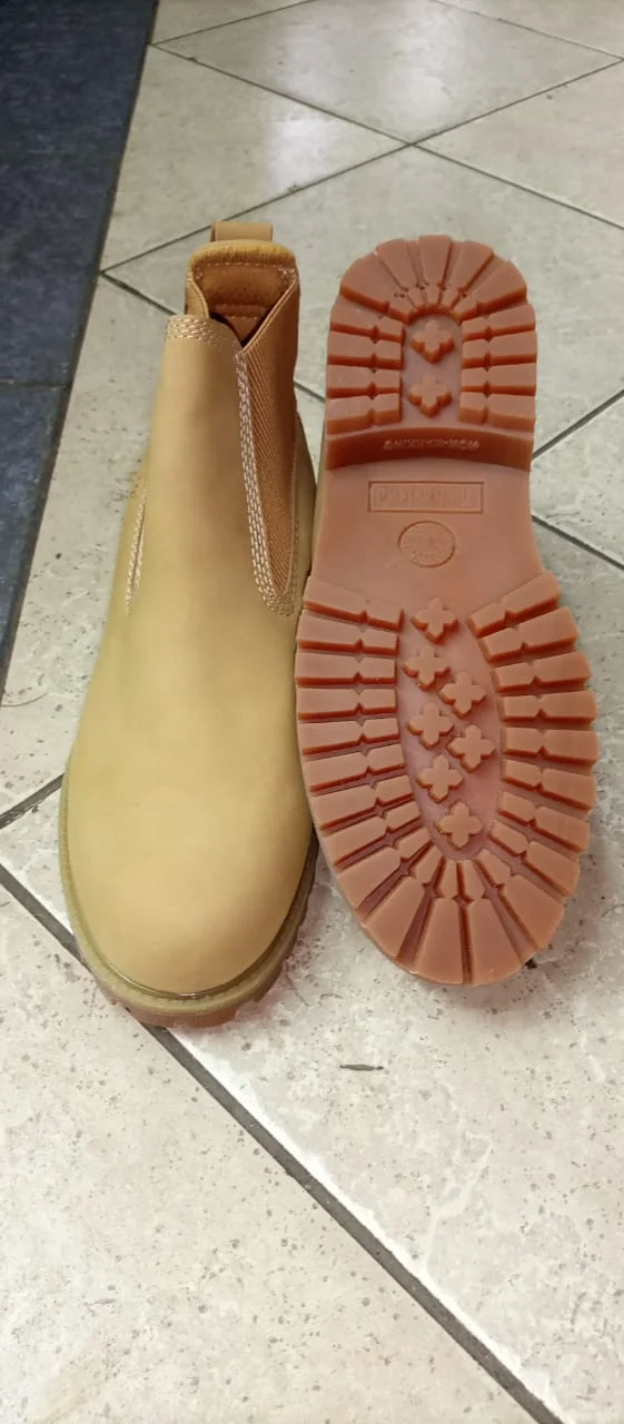 men_lugz_timberland_boots_2.webp