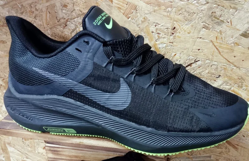 men_nike_black_zoom_sport_shoes_2.webp