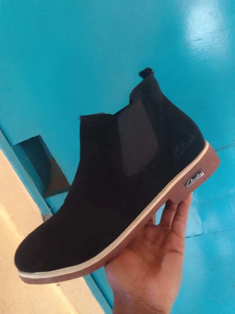 men's_clarks_boots_suede_black_chelsea_boots_shoes_2.webp