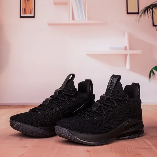 men's_nike_lebron_james_low_triple_black_2.webp