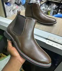 men’s_brown_chelsea_boots_2.webp