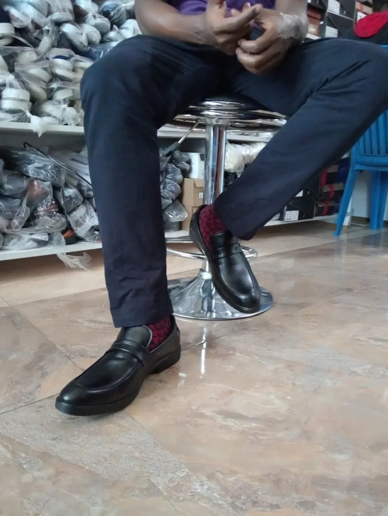 men’s_official_black_leather_shoes_3.webp