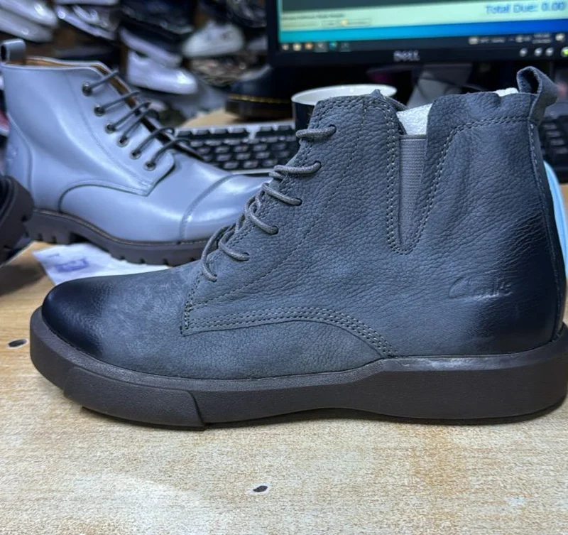 nevy_blue_clarks_double_sole_leather_boots_2.webp