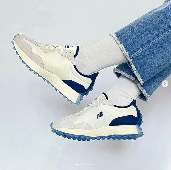 new_balance_327_x_anb_brand_cream_white_blue_2.webp