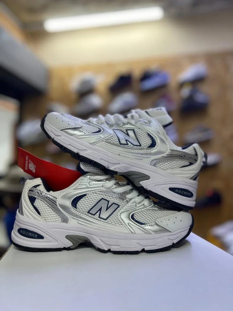 new_balance_530_retro_white_sneakers_2.webp