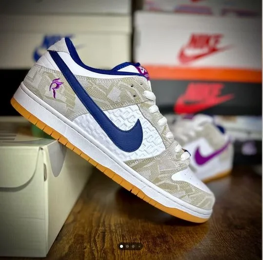 new_nike_sb_dunk_low_rayssa_leal_sneakers_2.webp