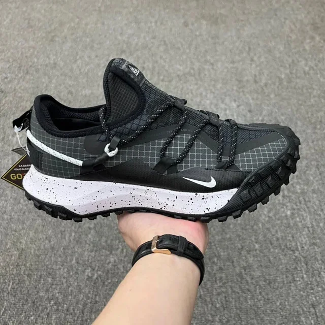 nike_acg_mountain_fly_low_se_black_3.webp