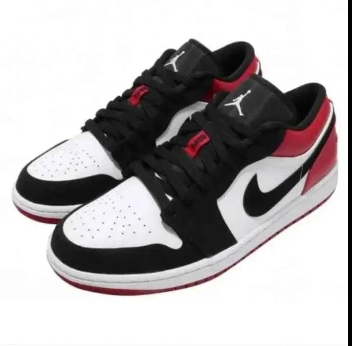 nike_air_force_1_low_black-white-orange_2.webp