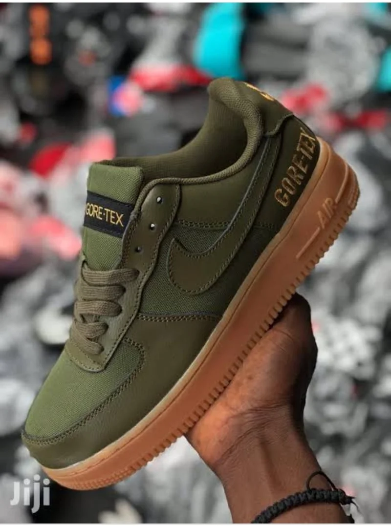 nike_air_force_1_low_wtr_gore-tex_green_sneakers_2.webp