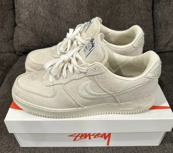 nike_air_force_1_low_x_stussy_“fossil”_2.webp