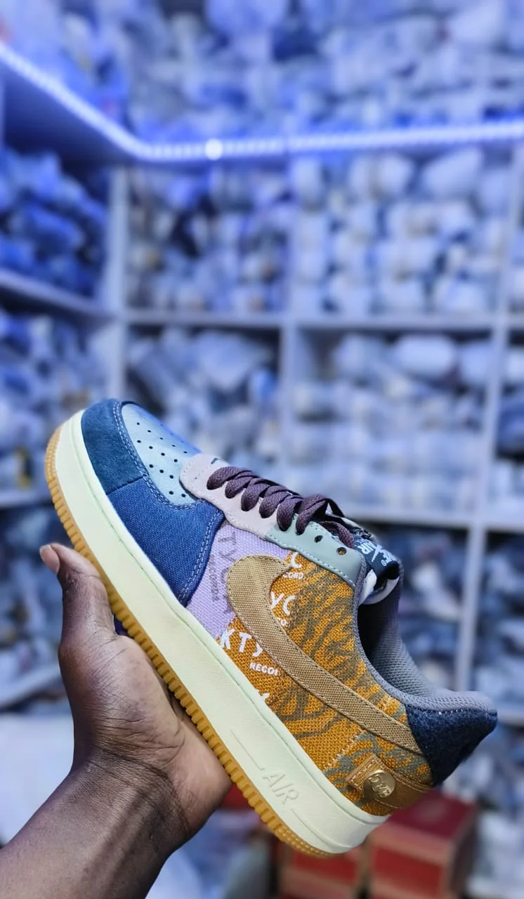 nike_air_force_1_low_x_travis_scott_cactus_jack_sneakers_2.webp