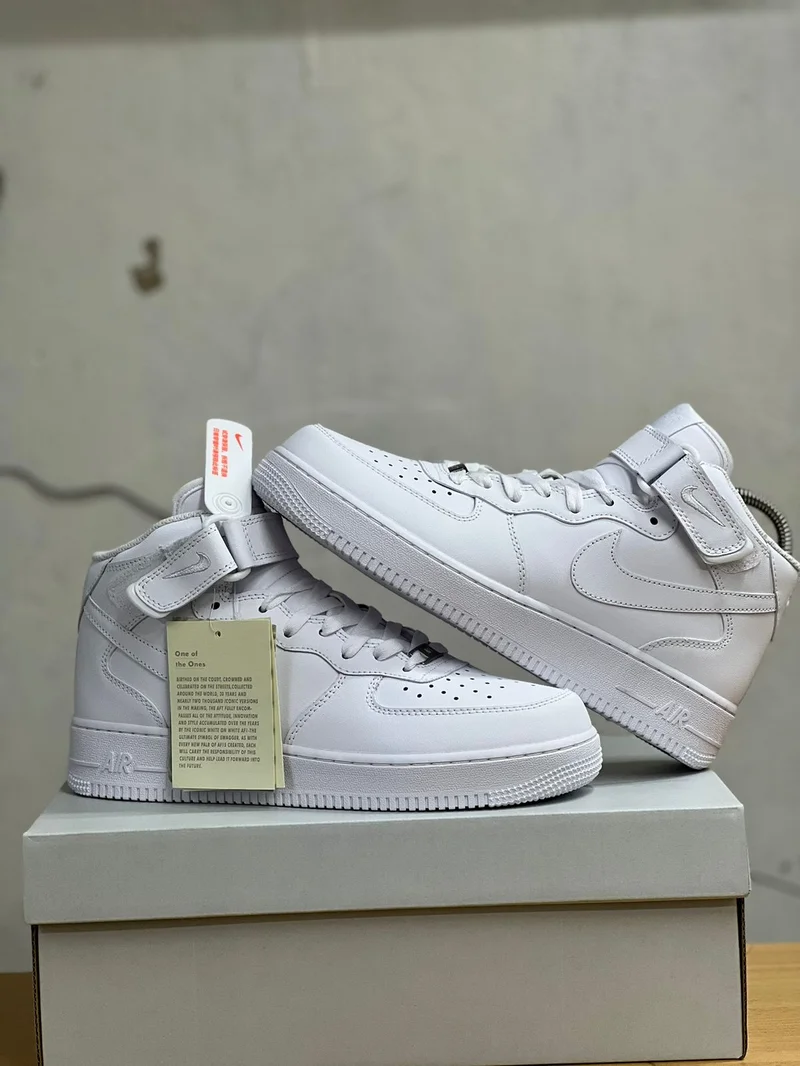 nike_air_force_1_mid_'07(og)_2.webp