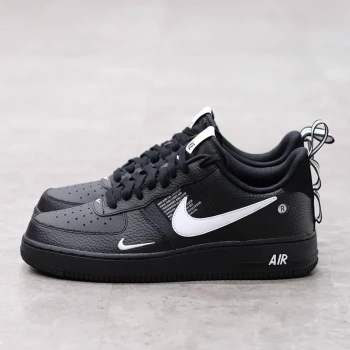 nike_air_force_1_utility_black_2.webp