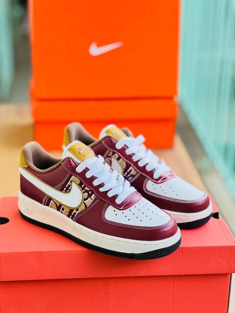 nike_air_force_1_x_dior_2.webp