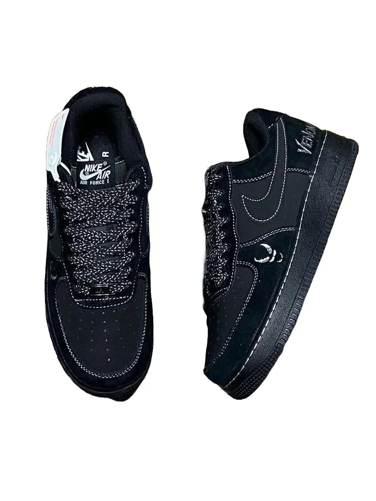 nike_air_force_1x_venom_sneakers_2.webp