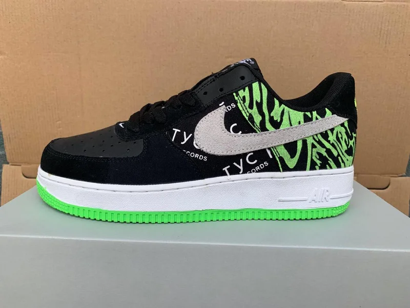 nike_air_force_one-black-white-green_2.webp