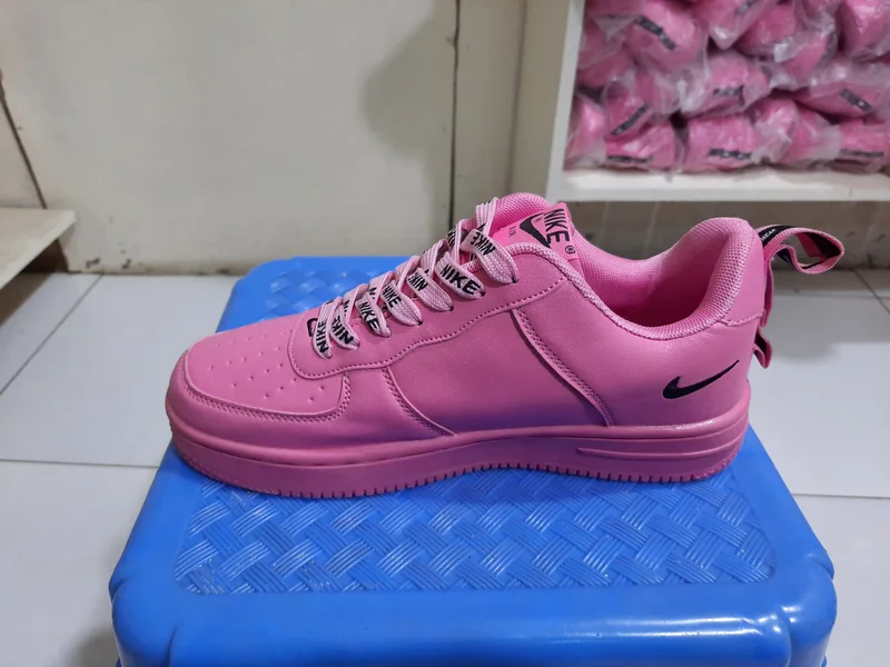 nike_air_force_women's_2_1.webp