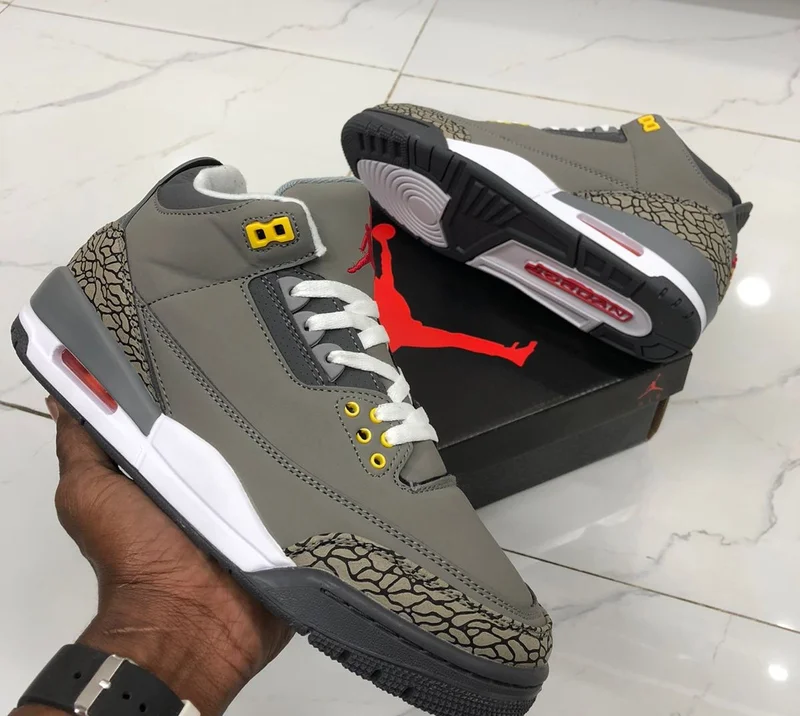 nike_air_jordan_3_dark_grey_2.webp