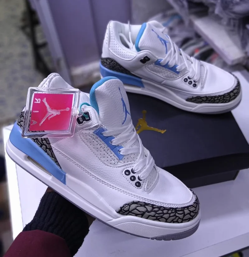 nike_air_jordan_3_retro_unc_2020_university_blue_2.webp