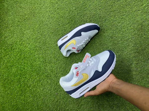 nike_air_max_1_premium_escape_retro_style_sneakers_nike_shoes_limited_editionair_2.webp