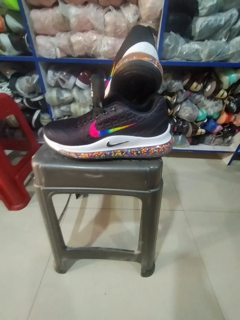 nike_air_max_720_2.webp