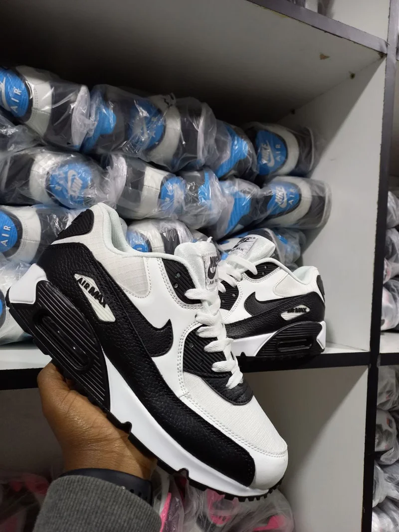 nike_air_max_90_premium_–_white_–_medium_grey_–_obsidian_2.webp