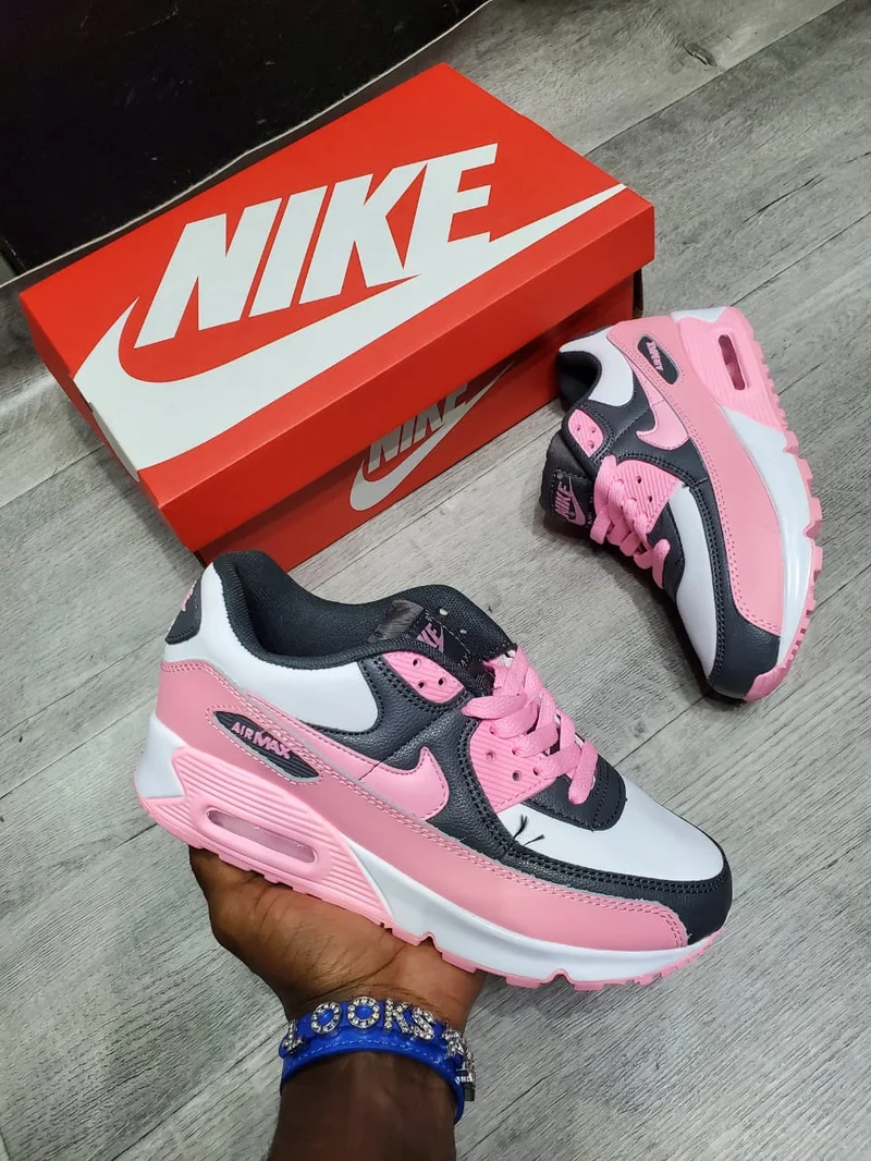 nike_air_max_90_“pink»_valentines_sneakers_4.webp