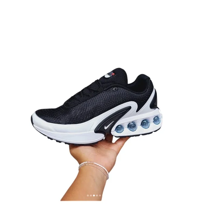 nike_air_max_dn_-__black_&_white__5.webp