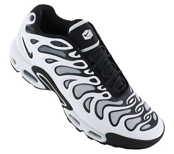 nike_air_max_plus_drift_shoes-_black_and_white_2.webp